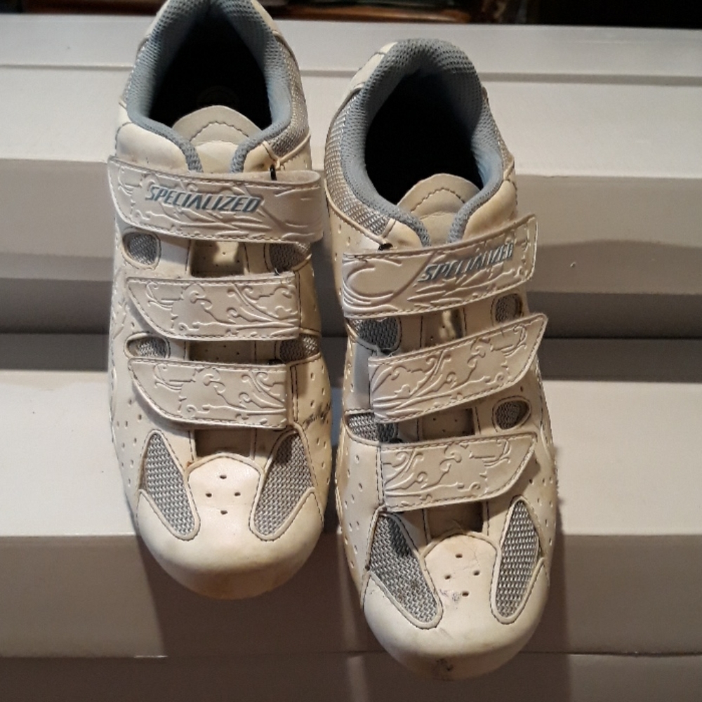 Womens biking shoes